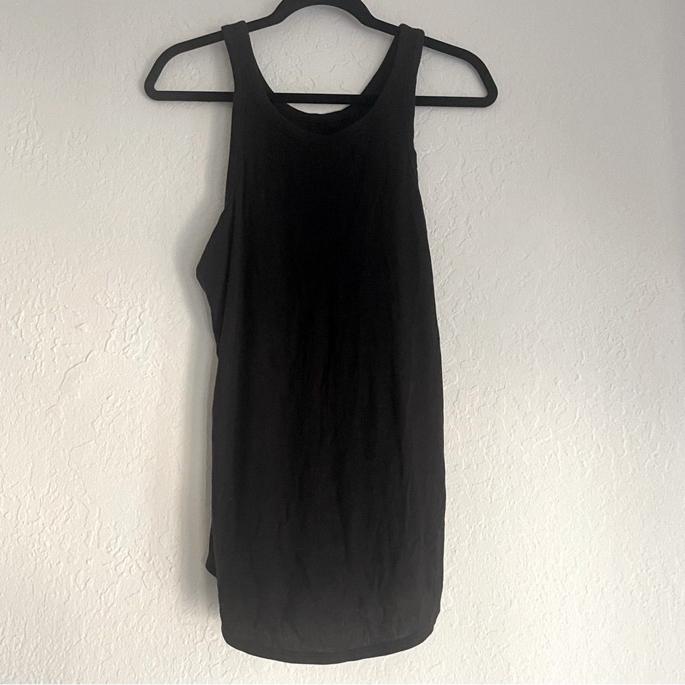 Lululemon Full Day Ahead Tank in Black. Size 8 - Picture 5 of 7